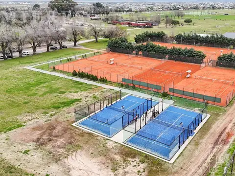 Casa en Alquiler con 1 cochera
