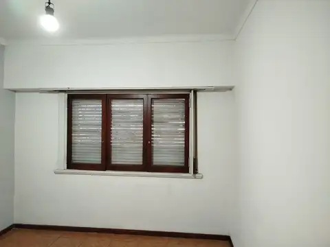 Depto Tipo Casa en Alquiler en Otro, $ 650.000