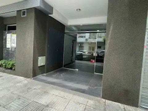 EXC MONO-AMB A ESTRENAR CT-FTE C/BALCON, BAÑO COMPLETO PLACAR SEMIPISO DETALLES DE CATEGORIA