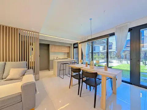 EN VENTA - CASA DE 3 DORMITORIOS CON PATIO, PILETA Y TERRAZA - FISHERTON, ROSARIO