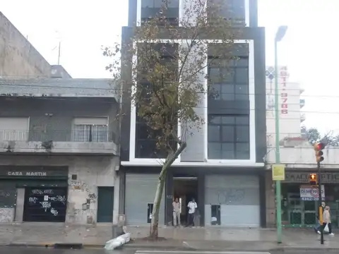 Oficina en Alquiler al Este