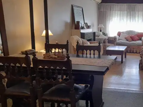 Casa 5 ambientes con 1 baño