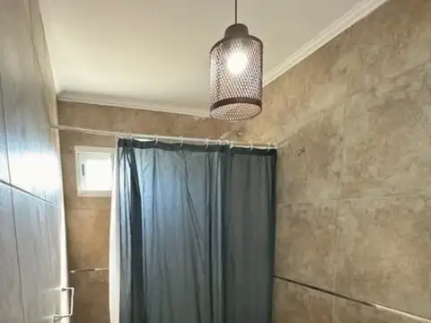 Casa 5 ambientes con 4 baños