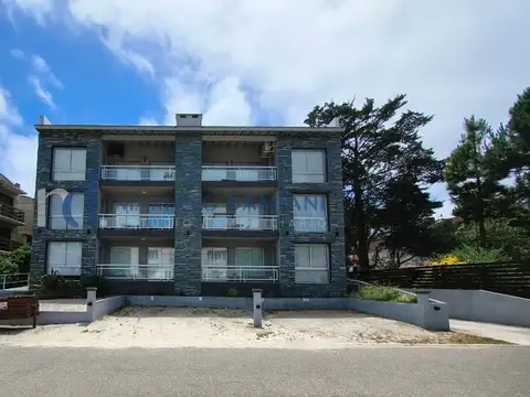 Departamento 2 Dormitorios en Alquiler Temporario en Pinamar Zona Centro
