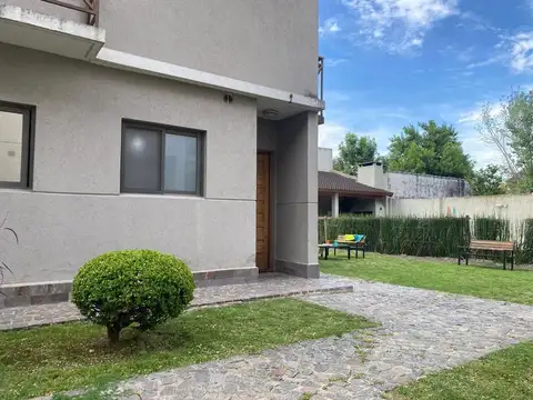 Depto Tipo Casa en Venta 12 años