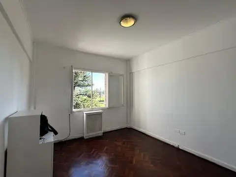 Avenida Angel Torcuato De Alvear 400