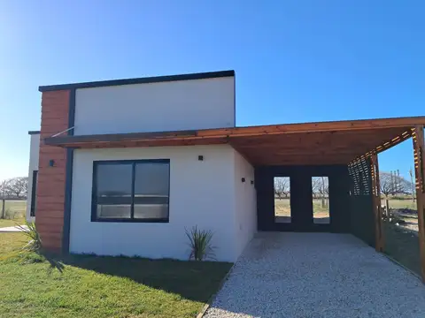 Casa a Estrenar de 140 m² en Casuarinas Club de Campo.