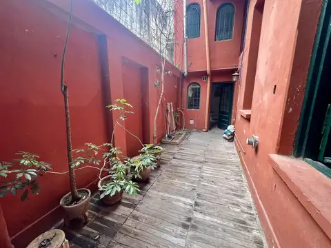 Mb PH de 4 amb con patio en planta baja al lateral
