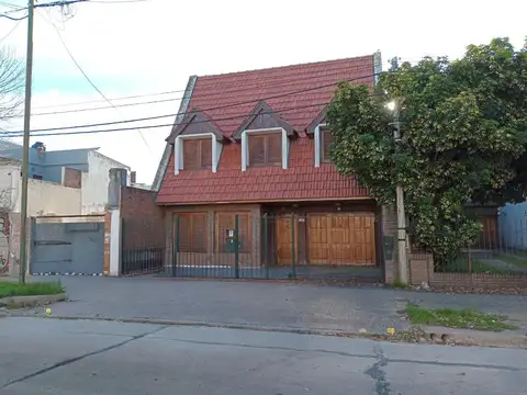 Casa en Alquiler en La Plata, Partido de La Plata