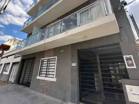 San Lorenzo 1100, Piso 2