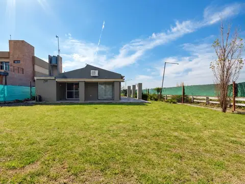 Casa 3 dormitorios en Funes Norte