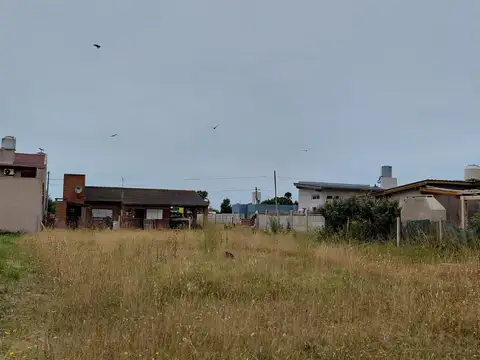 CALLE URIBURU ENTRE LONARDI Y PEDRO DE LA PLAZA
