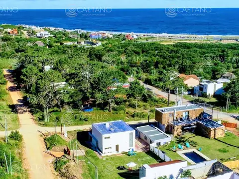 Venta Casa - 3 dormitorios + Parrillero - Manantiales , Punta del Este