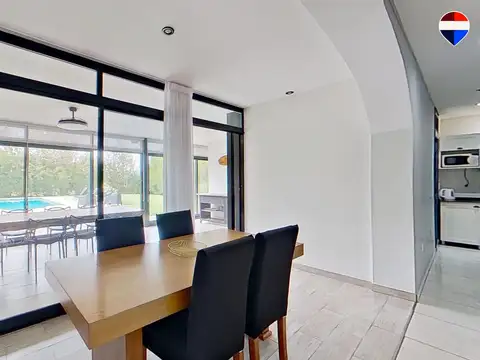 VENTA  CASA DE 4 AMB. EN HARAS LATINA APTO CREDITO
