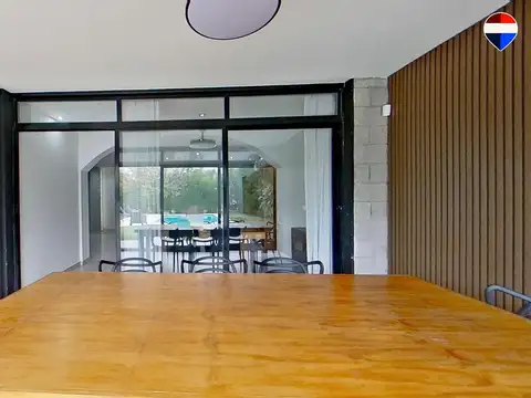 VENTA  CASA DE 4 AMB. EN HARAS LATINA APTO CREDITO