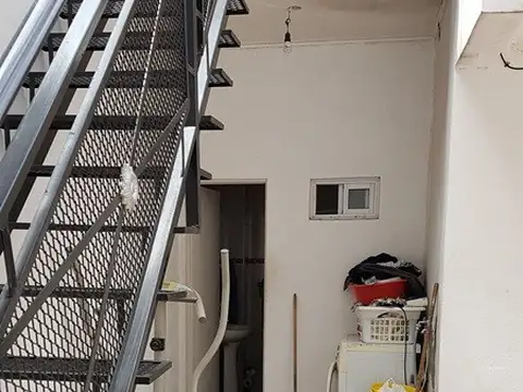 Depto Tipo Casa en Venta de 6 ambientes