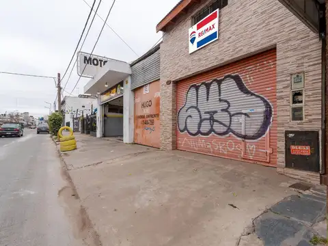 VENTA LOCAL TURDERA sobre Avenida y Cerca Estación