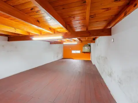 Avenida Hipólito Yrigoyen 11800