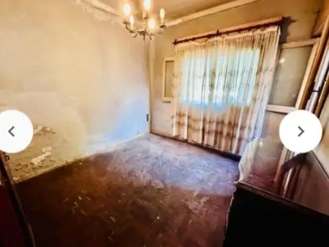 Venta  apta credito casa  con 3 habitaciones en Quilmes