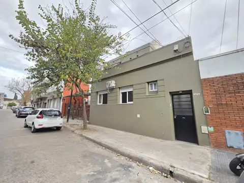 PH 2 AMBIENTES AL FRENTE RECICLADO A NUEVO CON BALCÓN TERRAZA