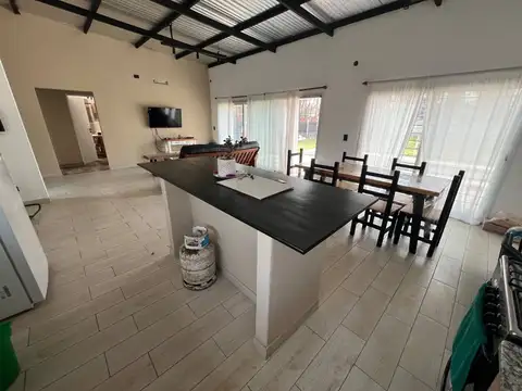 HERMOSA CASA QUINTA A ESTRENAR - LA REJA