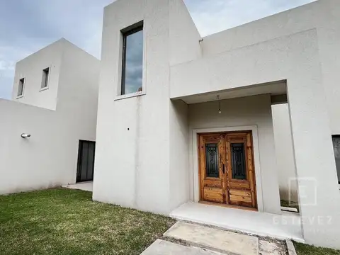 Casa en Venta en San Matias, USD 420.000
