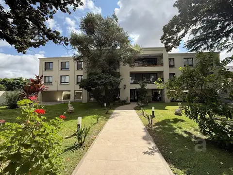 Exclusivo Departamento 4 ambientes en Venta en Villa Ballester - 2 cocheras - baulera