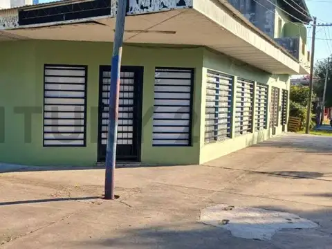 OPORTUNIDAD EN BLOQUE, LOCAL + DOS DUPLEX ATERMINAR