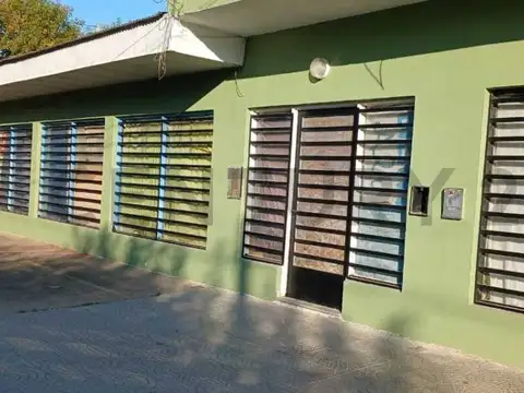 OPORTUNIDAD EN BLOQUE, LOCAL + DOS DUPLEX ATERMINAR