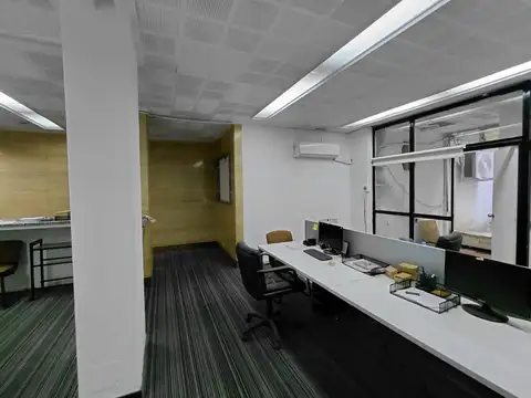 Oficina 3 ambientes con 2 baños