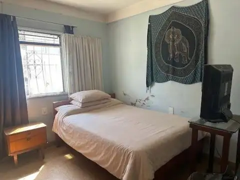 Casa 6 ambientes con 1 baño