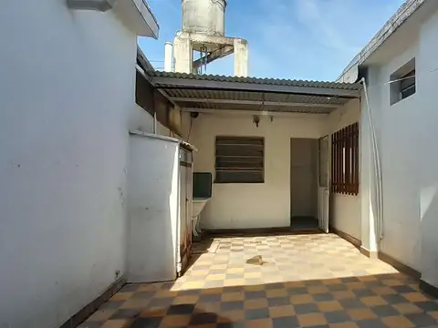 ALQUILER-VILLA LUZURIAGA-2 AMBIENTES + PATIO- PB -SIN EXPENSAS-ZONA UNIVERSIDAD LA MATANZA !!!