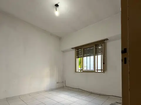 Depto Tipo Casa en Alquiler en Villa Luzuriaga, $ 400.000