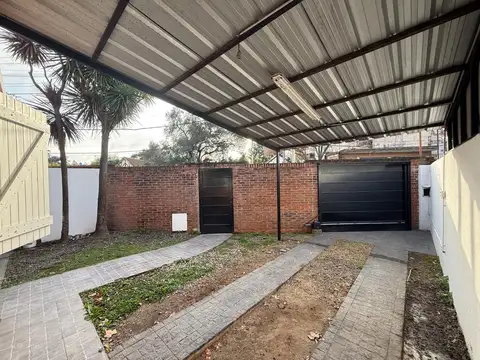Casa 3 ambientes con 1 baño