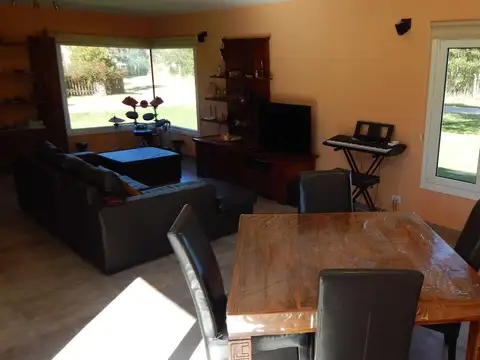 Casa en Alquiler con 1 cochera