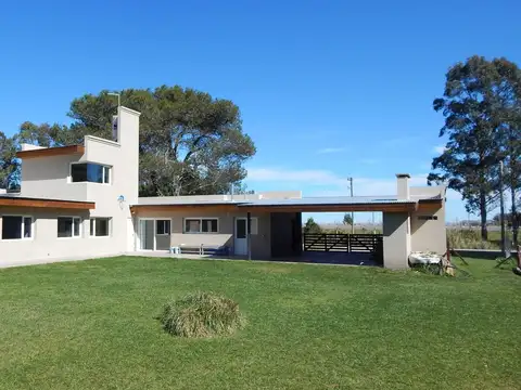 Chalet 5 ambientes - La Armonia