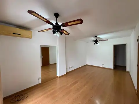 9 De Julio 1800, Piso 1°