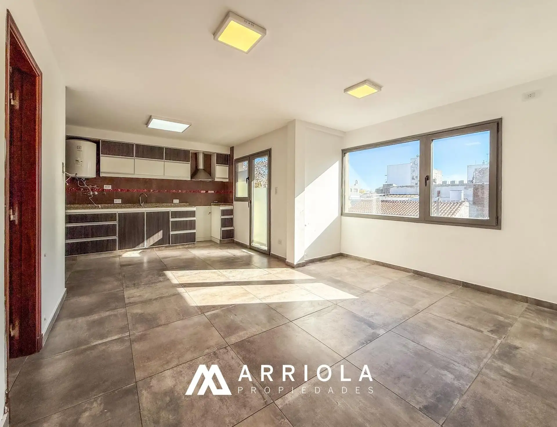 Depto 3 amb, 80m² en dúplex, Olazábal 1944, luminoso