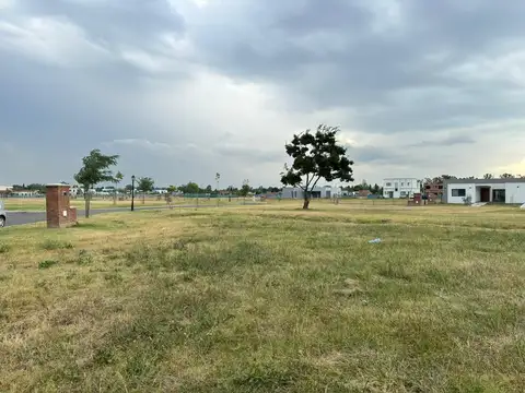 VENTA DE LOTE EN SANTA SOFIA - PILAR