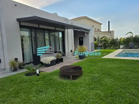 Casa 4 ambientes con 2 baños