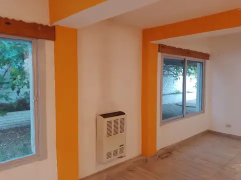 Casa 6 ambientes con 3 baños