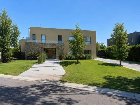 Casa  en Venta en La Lomada, Pilar, G.B.A. Zona Norte