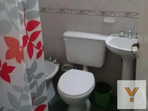 Depto Tipo Casa 2 ambientes con 1 baño