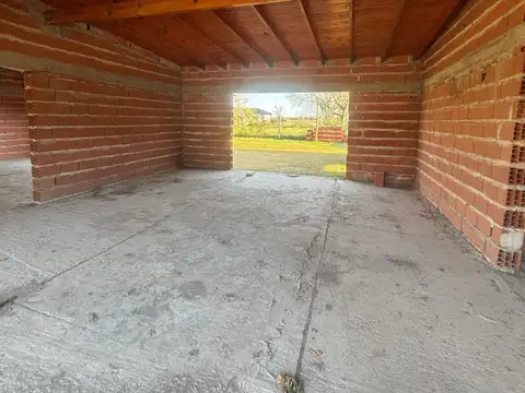 Casa 7 ambientes con 2 baños