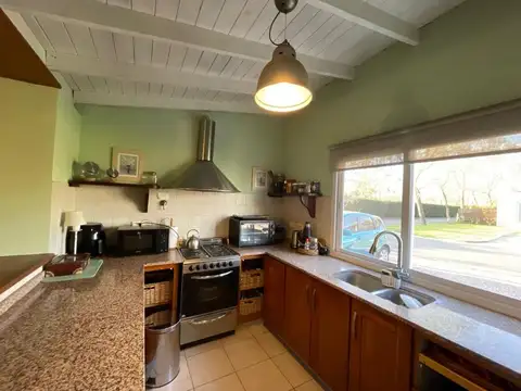 HERMOSA CASA EN VENTA BARRIO EL MIRASOL PILAR