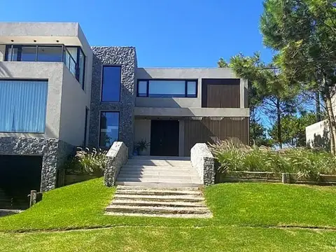 Casa Chalet  en Alq. Temporario en Maritimo II, Costa Esmeralda, Costa Atlántica