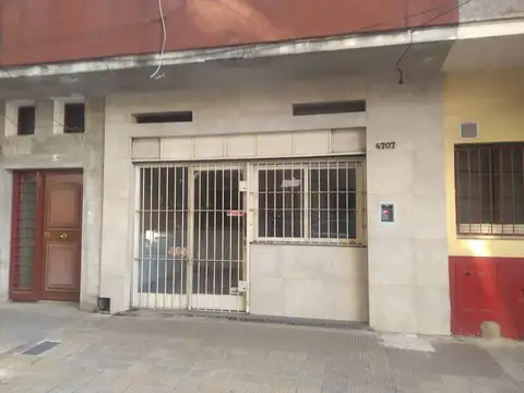 Local - Alquiler - Argentina, Tres de Febrero - La Merced 4707