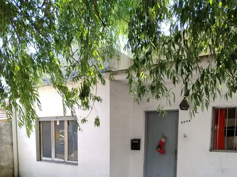 CASA 4 AMBIENTES EN MORON A REFACCIONAR 