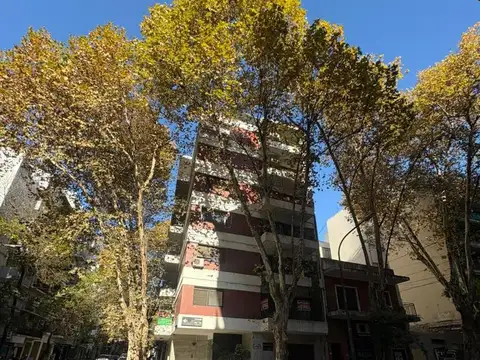 Departamento en alquiler, 3 ambientes, balcón, lavadero, luminoso. Padilla al 700. Villa Crespo.
