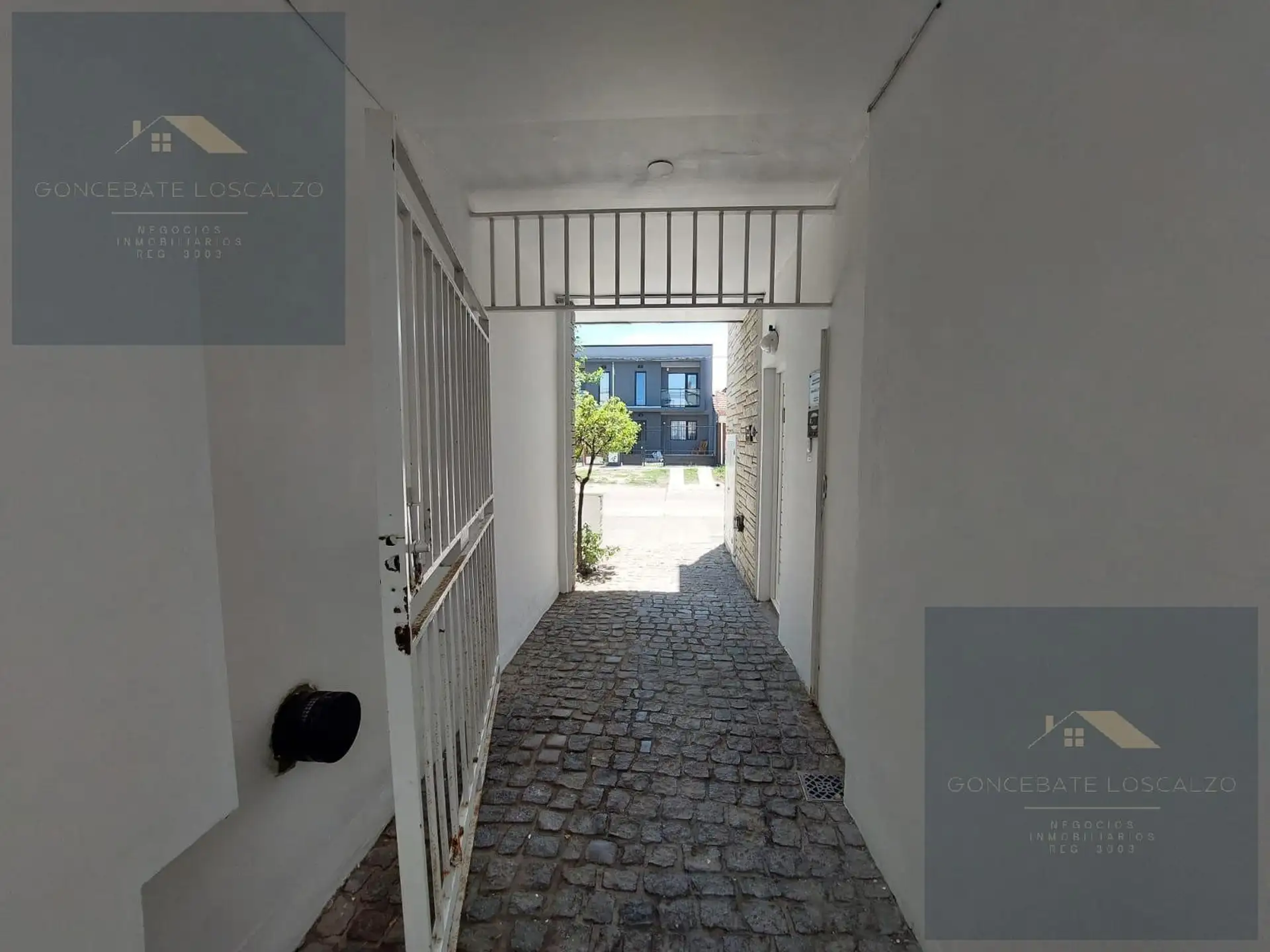 PH en venta, barrio Santa Monica